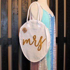 NEW Mrs. White Tote Bag